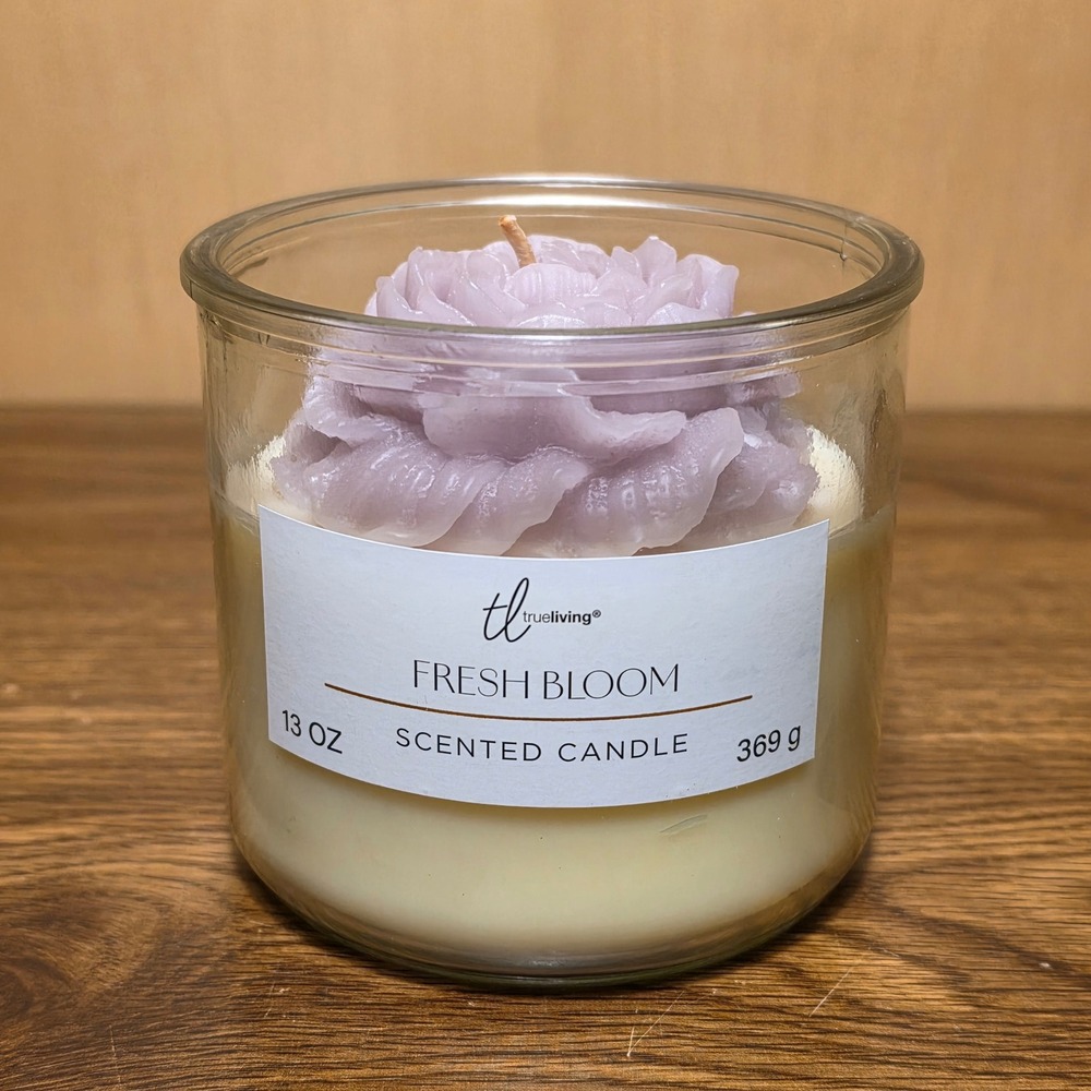 True Living Fresh Bloom Scented Candle 13 oz Floral Wax Design Glass Jar New *